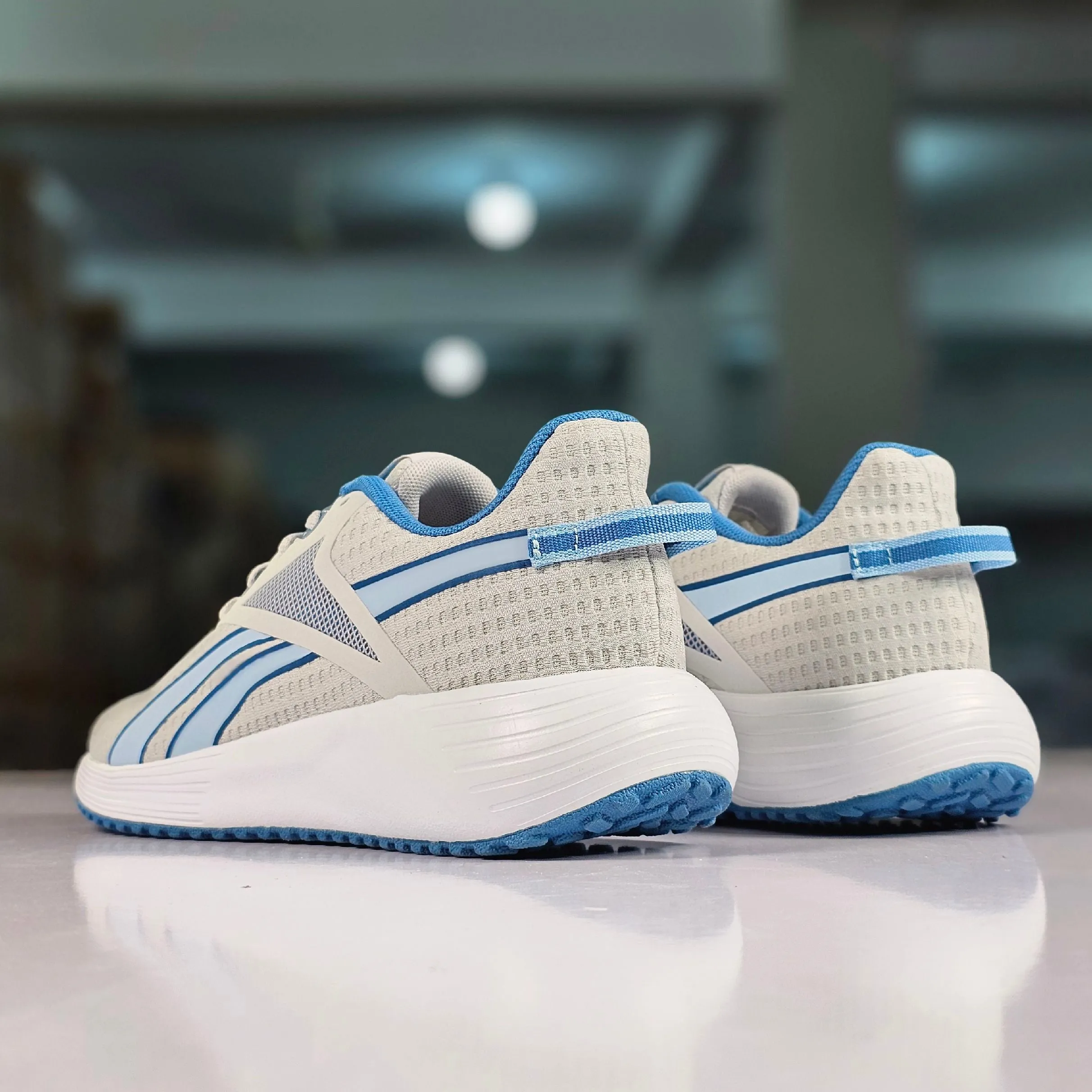 R18 - Women's Reebok Lite Plus 3